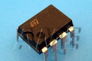 IO 24C04